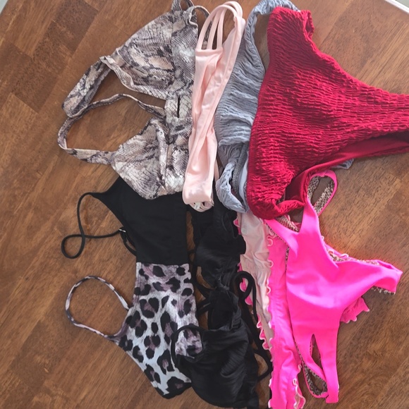 Bikini tops and bottoms - Picture 1 of 11